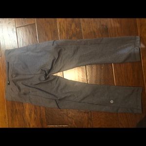 LULULEMON BARELY worn leggings